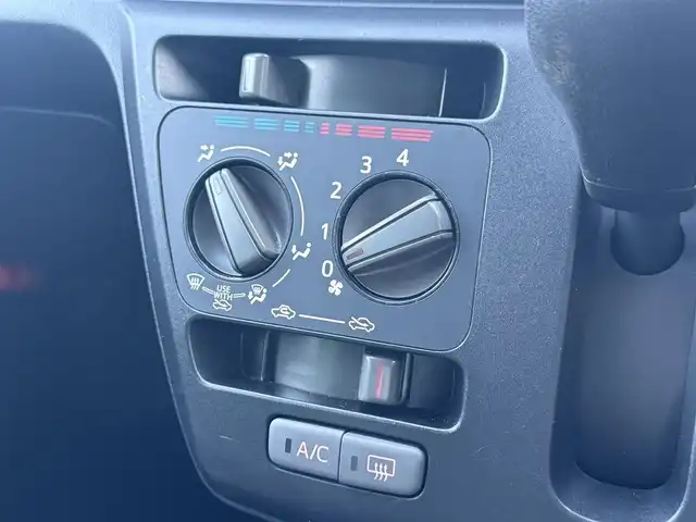 ダイハツ ミラ イース L SAⅢ 千葉県 2020(令2)年 3.9万km ホワイト 純正オーディオ（AM/FM/CD/AUX)/スマートアシストIII/・衝突回避支援ブレーキ機能/・衝突警報機能/・車線逸脱警報機能/・誤発進抑制制御機能/・先行車発進お知らせ機能/・コーナーセンサー/・オートハイビーム/アイドリングストップ/ドアバイザー/純正ホイールキャップ/リモコンキー/ハロゲンライト