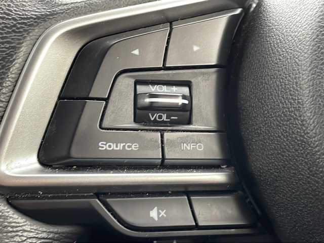 スバル インプレッサ スポーツ 2．0i－S アイサイト 岩手県 2017(平29)年 7万km クリスタルホワイトP STIエアロ 8型ナビ バックC フルセグTV BSM Bluetooth再生 DVD再生 パドルシフト 追従クルーズコントロール 電動シート オートLEDライト FRフォグランプ 電動パーキングブレーキ 純正18インチAW スマートキー