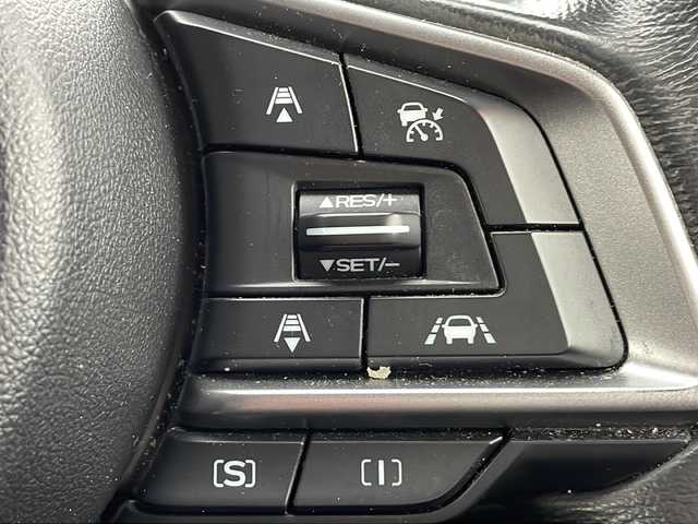 スバル インプレッサ スポーツ 2．0i－S アイサイト 岩手県 2017(平29)年 7万km クリスタルホワイトP STIエアロ 8型ナビ バックC フルセグTV BSM Bluetooth再生 DVD再生 パドルシフト 追従クルーズコントロール 電動シート オートLEDライト FRフォグランプ 電動パーキングブレーキ 純正18インチAW スマートキー