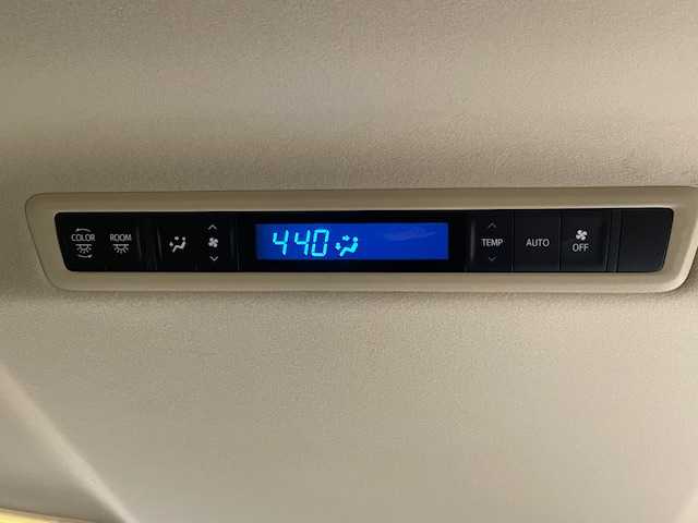 トヨタ アルファードハイブリット 宮城県 2019(平31)年 3.6万km スティールブロンドM 4WD/トヨタセーフティーセンス/・クリアランスソナー/・パーキングサポートブレーキ/・プリクラッシュセーフティ/・ロードサインアシスト/・車線逸脱警報装置/ディスプレイオーディオ/・Bluetooth/・ビルドインETC/・USB/・バックカメラ/電子パーキング/・オートブレーキホールド/パワーシート（運転席）/・パワースライドドア（両側）/プッシュスタート/・スマートキー/LEDヘッドライト/・オートライト/・オートハイビーム/純正アルミホイール16インチ