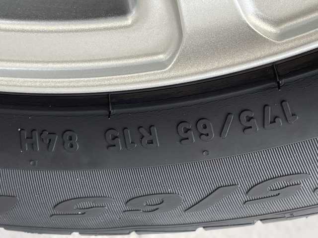 トヨタ アクア G 愛知県 2012(平24)年 6万km コバルトブルーメタリック 純正ナビ/フルセグ/CD DVD/Bluetooth/バックカメラ/アルミホイール/ETC/スマートキー/プッシュスタート