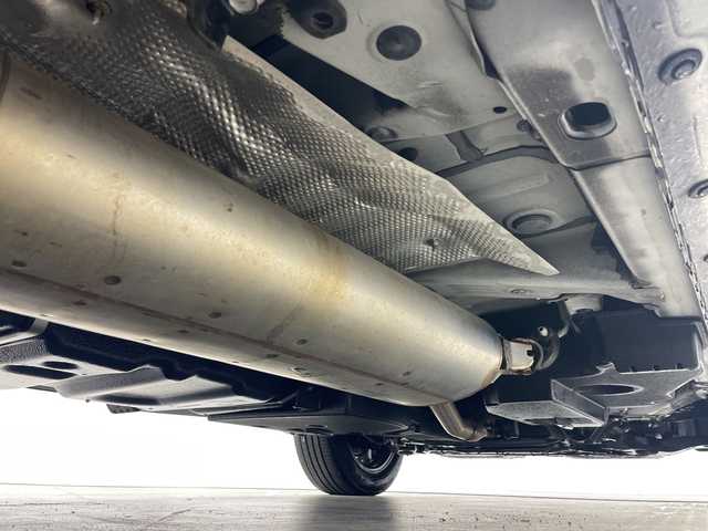 レクサス ＮＸ 300h Fスポーツ 道央・札幌 2019(平31)年 3.5万km ホワイトノーヴァガラスフレーク ・4WD/・サンルーフ/・マークレビンソンサウンド/・純正ナビ/・BT&CD&DVD&SD&フルセグTV/・全方位カメラ/・レクサスセーフティーシステム/・レーダークルーズコントロール/・ブラインドスポットモニター/・パドルシフト/・ステアリングスイッチ/・ステアリングヒーター/・レザーシート/・メモリ付きシート/・前席シートヒーター&ベンチレーション/・ヘッドアップディスプレイ/・ビルトインETC2.0/・オートライト/・LEDヘッドライト/・スマートキー/・プッシュスタート