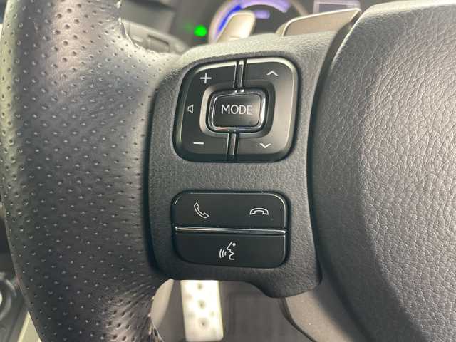 レクサス ＮＸ 300h Fスポーツ 道央・札幌 2019(平31)年 3.5万km ホワイトノーヴァガラスフレーク ・4WD/・サンルーフ/・マークレビンソンサウンド/・純正ナビ/・BT&CD&DVD&SD&フルセグTV/・全方位カメラ/・レクサスセーフティーシステム/・レーダークルーズコントロール/・ブラインドスポットモニター/・パドルシフト/・ステアリングスイッチ/・ステアリングヒーター/・レザーシート/・メモリ付きシート/・前席シートヒーター&ベンチレーション/・ヘッドアップディスプレイ/・ビルトインETC2.0/・オートライト/・LEDヘッドライト/・スマートキー/・プッシュスタート