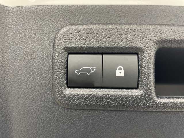 レクサス ＮＸ 300h Fスポーツ 道央・札幌 2019(平31)年 3.5万km ホワイトノーヴァガラスフレーク ・4WD/・サンルーフ/・マークレビンソンサウンド/・純正ナビ/・BT&CD&DVD&SD&フルセグTV/・全方位カメラ/・レクサスセーフティーシステム/・レーダークルーズコントロール/・ブラインドスポットモニター/・パドルシフト/・ステアリングスイッチ/・ステアリングヒーター/・レザーシート/・メモリ付きシート/・前席シートヒーター&ベンチレーション/・ヘッドアップディスプレイ/・ビルトインETC2.0/・オートライト/・LEDヘッドライト/・スマートキー/・プッシュスタート