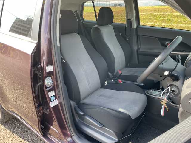 トヨタ イスト 150X 新潟県 2011(平23)年 8.2万km ディープアメジストマイカメタリック 4WD/純正SDナビ(NSCN-W60)/CD/AUX/ワンセグテレビ/バックカメラ/ETC/リモコンキー /キセノンヘッドライト/社外16インチアルミホイール/16インチ冬タイヤ車載