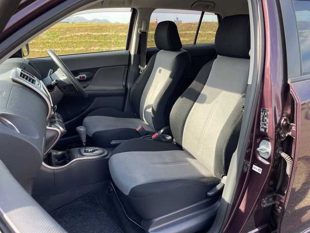 トヨタ イスト 150X 新潟県 2011(平23)年 8.2万km ディープアメジストマイカメタリック 4WD/純正SDナビ(NSCN-W60)/CD/AUX/ワンセグテレビ/バックカメラ/ETC/リモコンキー /キセノンヘッドライト/社外16インチアルミホイール/16インチ冬タイヤ車載