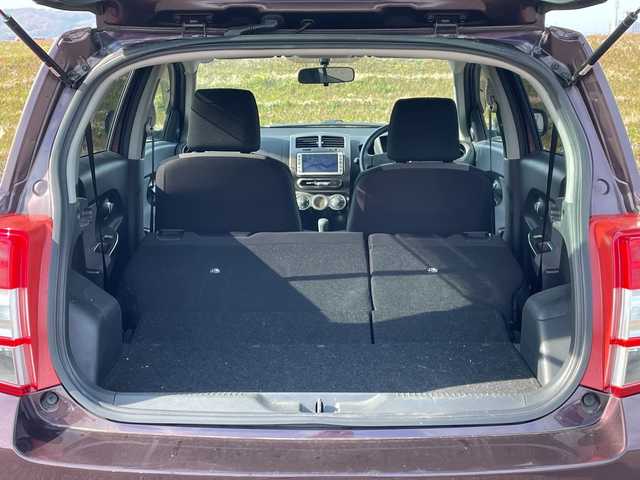 トヨタ イスト 150X 新潟県 2011(平23)年 8.2万km ディープアメジストマイカメタリック 4WD/純正SDナビ(NSCN-W60)/CD/AUX/ワンセグテレビ/バックカメラ/ETC/リモコンキー /キセノンヘッドライト/社外16インチアルミホイール/16インチ冬タイヤ車載