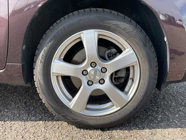 トヨタ イスト 150X 新潟県 2011(平23)年 8.2万km ディープアメジストマイカメタリック 4WD/純正SDナビ(NSCN-W60)/CD/AUX/ワンセグテレビ/バックカメラ/ETC/リモコンキー /キセノンヘッドライト/社外16インチアルミホイール/16インチ冬タイヤ車載