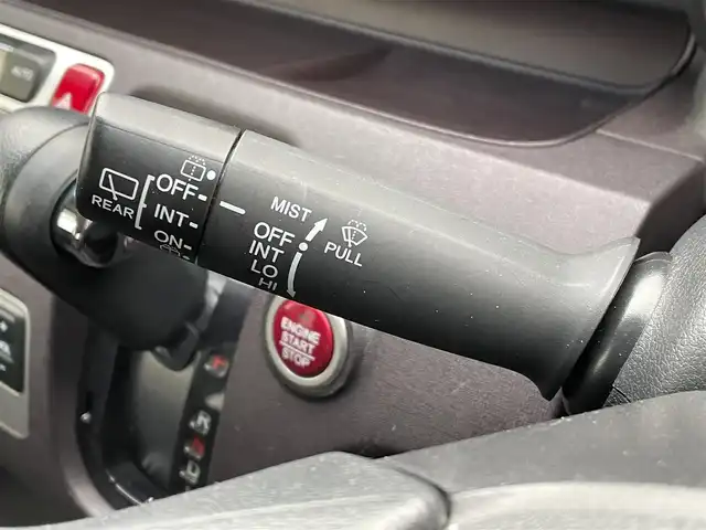 ホンダ Ｎ ＯＮＥ プレミアム ツアラー 東京都 2013(平25)年 5.6万km ミラノレッド ２トーン　/純正ディスプレイオーディオ　/バックカメラ　/ＨＤＭＩ　/ＣＤ　/スマートキー　/スペアキー　/プッシュスタート　/ＨＩＤヘッドライト　/純正１４インチＡＷ　/オートライト　/禁煙