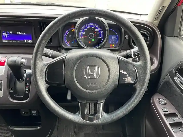 ホンダ Ｎ ＯＮＥ プレミアム ツアラー 東京都 2013(平25)年 5.6万km ミラノレッド ２トーン　/純正ディスプレイオーディオ　/バックカメラ　/ＨＤＭＩ　/ＣＤ　/スマートキー　/スペアキー　/プッシュスタート　/ＨＩＤヘッドライト　/純正１４インチＡＷ　/オートライト　/禁煙