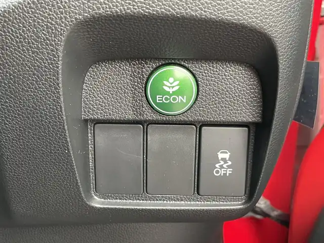 ホンダ Ｎ ＯＮＥ プレミアム ツアラー 東京都 2013(平25)年 5.6万km ミラノレッド ２トーン　/純正ディスプレイオーディオ　/バックカメラ　/ＨＤＭＩ　/ＣＤ　/スマートキー　/スペアキー　/プッシュスタート　/ＨＩＤヘッドライト　/純正１４インチＡＷ　/オートライト　/禁煙