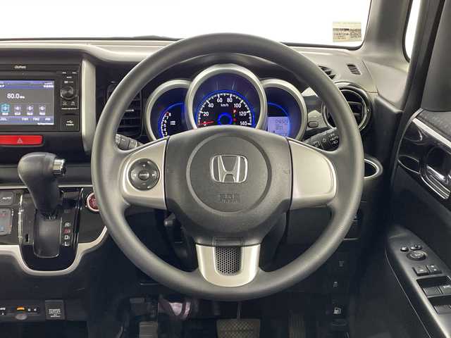 ホンダ Ｎ ＢＯＸ カスタム G Lパッケージ 栃木県 2015(平27)年 4.7万km プレミアムホワイトパールⅡ 純正ディスプレイオーディオ/(ワンセグTV・Bluetooth・CD・HDMI・USB)/バックカメラ/ドライブレコーダー/ステアリングスイッチ/ETC/禁煙車/片側パワースライドドア/電動格納ミラー/ドアバイザー/純正アルミホイール/フロアマット/スマートキー