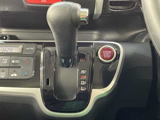 ホンダ Ｎ ＢＯＸ カスタム G Lパッケージ 栃木県 2015(平27)年 4.7万km プレミアムホワイトパールⅡ 純正ディスプレイオーディオ/(ワンセグTV・Bluetooth・CD・HDMI・USB)/バックカメラ/ドライブレコーダー/ステアリングスイッチ/ETC/禁煙車/片側パワースライドドア/電動格納ミラー/ドアバイザー/純正アルミホイール/フロアマット/スマートキー