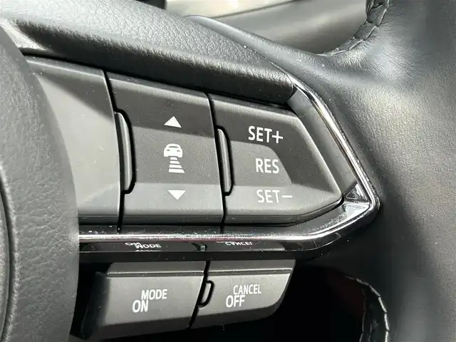 マツダ ＣＸ－８ XD エクスクルーシブモード 大阪府 2021(令3)年 2万km マシーングレープレミアムM i-ACTIVSENSE/・スマート・シティ・ブレーキサポート/・マツダ・レーダー・クルーズ・コントロール/・レーンキープ・アシスト・システム/・ブラインド・スポット・モニタリング/・パーキングセンサー/・アラウンドビューモニター/純正ナビ/・Bluetooth/フルセグTV/USB/ラジオ/・BOSEサウンド/主要装備/・HUD/・オートホールド/・トラクションコントロール/・アイドリングストップ/・ステアリングヒーター/・ステアリングリモコン/・革シート/・全席シートヒーター/エアシート/・全席パワーシート/メモリー機能付き/・パワーバックドア/・置くだけ充電/・ドライブレコーダー前後/・ETC/ワンオーナー