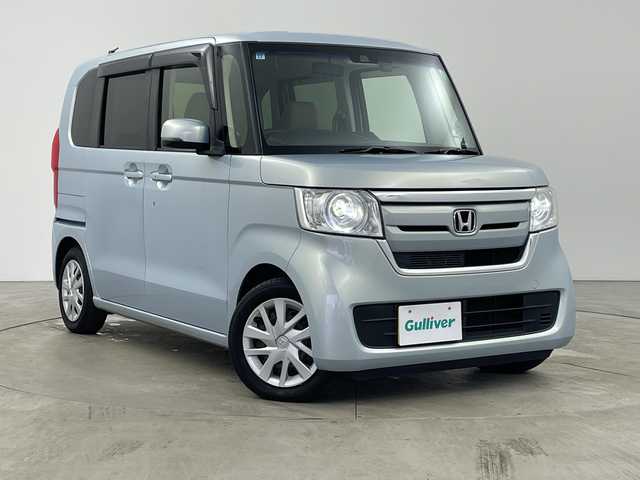 ホンダ Ｎ ＢＯＸ G L ホンダセンシング 兵庫県 2019(令1)年 5.1万km モーニングミストブルーM ・社外SDナビ（フルセグ・CD・BT・SD）/・バックカメラ/・ホンダセンシング/・レーダークルーズコントロール/・衝突軽減ブレーキ/・誤発進抑制機能/・歩行者事故低減ステアリング/・路外逸脱抑制機能/・レーンキープアシスト/・標識認識機能/・先行者発進告知/・ビルトインETC/・片側パワースライドドア/・ドライブレコーダー/・ステアリングリモコン/・LEDオートライト/・純正フロアマット/・後席サンシェード/・電動格納ミラー/・ウインカーミラー/・スマートキー/・スペアキー/・プッシュスタート/・ECON/・ドアバイザー