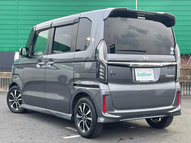 ホンダ Ｎ ＢＯＸ カスタム G L ホンダセンシング 茨城県 2019(平31)年 5.7万km シャイニンググレーメタリック 純正カーナビ/パーキングアシスト/バックカメラ/ホンダセンシング/コーナーセンサー/ワイドエアーバック/純正フロアーマット/LEDヘッドライト/ドライブレコーダー/Bluetooth接続/チップアップシート/盗難防止装置/エンジンスタートボタン/片側パワースライドドア