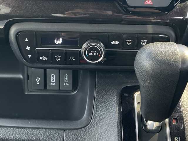ホンダ Ｎ ＢＯＸ カスタム G L ホンダセンシング 茨城県 2019(平31)年 5.7万km シャイニンググレーメタリック 純正カーナビ/パーキングアシスト/バックカメラ/ホンダセンシング/コーナーセンサー/ワイドエアーバック/純正フロアーマット/LEDヘッドライト/ドライブレコーダー/Bluetooth接続/チップアップシート/盗難防止装置/エンジンスタートボタン/片側パワースライドドア