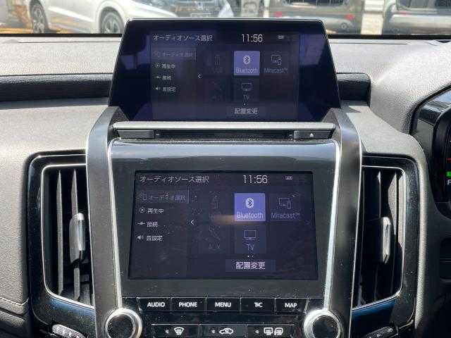 トヨタ クラウン ハイブリッド S Cパッケージ Four 岩手県 2018(平30)年 1.7万km ホワイトパールクリスタルシャイン 純正ＳＤナビ　Ｂｌｕｅｔｏｏｔｈ／ＣＤ／ＤＶＤ／フルセグＴＶ　/ビルトインＥＴＣ　/ＬＥＤヘッドライト　/ＢＳＭ　/アダプティブクルーズコントロール　/前席パワーシート　/ＡＡＣ　/レーンキープアシスト/前席シートヒーター　/ステアリングヒーター/レーダー探知機