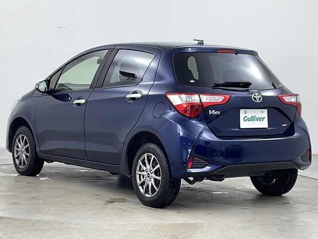 トヨタ ヴィッツ F セーフティーエディションⅢ 道央・札幌 2019(平31)年 8.3万km ダークブルーマイカ ・4WD/・寒冷地仕様/・純正ナビ（TV＆CD＆SD＆BT）/・バックカメラ/・衝突被害軽減ブレーキ/・クリアランスソナー/・先行車発進告知/・車線逸脱警報システム/・オートマチックハイビーム/・社外前後ドライブレコーダー/・オートライト/・LEDヘッドライト/・スマートキー/・スペアキー/・純正エンジンスターター/・積込社外AW付サマータイヤ