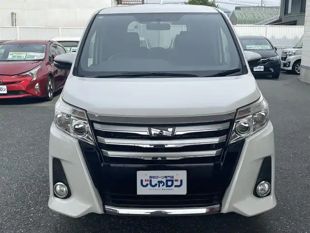 トヨタ ノア Si 愛知県 2014(平26)年 12.1万km ホワイトパールクリスタルシャイン 自社割賦契約済み車両/ 純正メモリナビ/　◯ CD再生機能/　◯ DVD再生機能/　◯ フルセグTV/　◯ BT対応/ バックカメラ/ ETC/ 両側パワースライドドア/ ステアリングスイッチ/ クルーズコントロール/ プッシュスタート/ オートライト/ ウインカーミラー/ レザー調シートカバー/ フロアマット