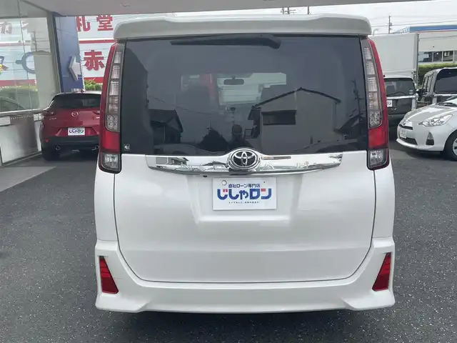 トヨタ ノア Si 愛知県 2014(平26)年 12.1万km ホワイトパールクリスタルシャイン 自社割賦契約済み車両/ 純正メモリナビ/　◯ CD再生機能/　◯ DVD再生機能/　◯ フルセグTV/　◯ BT対応/ バックカメラ/ ETC/ 両側パワースライドドア/ ステアリングスイッチ/ クルーズコントロール/ プッシュスタート/ オートライト/ ウインカーミラー/ レザー調シートカバー/ フロアマット
