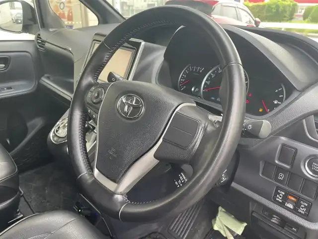 トヨタ ノア Si 愛知県 2014(平26)年 12.1万km ホワイトパールクリスタルシャイン 自社割賦契約済み車両/ 純正メモリナビ/　◯ CD再生機能/　◯ DVD再生機能/　◯ フルセグTV/　◯ BT対応/ バックカメラ/ ETC/ 両側パワースライドドア/ ステアリングスイッチ/ クルーズコントロール/ プッシュスタート/ オートライト/ ウインカーミラー/ レザー調シートカバー/ フロアマット