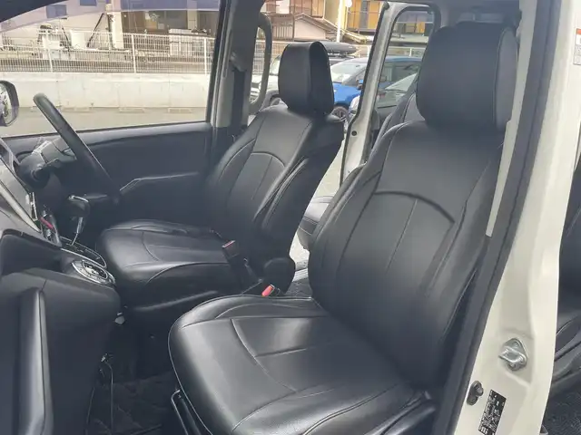 トヨタ ノア Si 愛知県 2014(平26)年 12.1万km ホワイトパールクリスタルシャイン 自社割賦契約済み車両/ 純正メモリナビ/　◯ CD再生機能/　◯ DVD再生機能/　◯ フルセグTV/　◯ BT対応/ バックカメラ/ ETC/ 両側パワースライドドア/ ステアリングスイッチ/ クルーズコントロール/ プッシュスタート/ オートライト/ ウインカーミラー/ レザー調シートカバー/ フロアマット