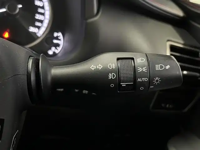 レクサス ＮＸ 200t Fスポーツ 山形県 2017(平29)年 6.2万km ソニッククォーツ サンルーフ/純正ナビ/バックカメラ/サイドカメラ/クリアランスソナー/プリクラッシュセーフティ/アダプティブクルーズコントロール/パドルシフト/ベンチレーションシート/シートヒーター/ステアリングヒーター/ブラックレザーシート/3眼LEDヘッドライト/純正AW235/55R18積み込み/社外レーダー