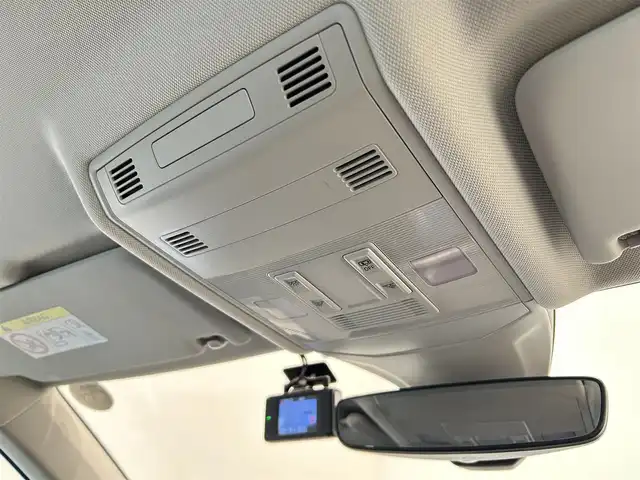 フォルクスワーゲン ＶＷ Ｔ－クロス TSI アクティブ 福岡県 2022(令4)年 2.2万km 白 ＡＣＣ　/純正ナビ　/Ｂカメラ　/デジタルメータークラスター　/前後ソナー　/ＢＳＭ　/レーンキープ　/衝突軽減　/パドルシフト　/ＡｐｐｌｅＣａｒＰｌａｙ　/ワイヤレス充電　/スマートキー　/ＬＥＤライト　/純正１６ＡＷ