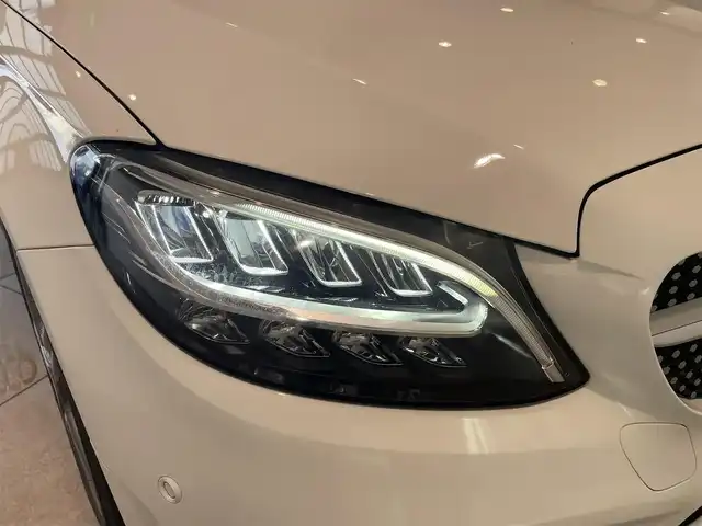 メルセデス・ベンツ Ｃ１８０ アバンギャルド AMGライン 愛知県 2020(令2)年 4.1万km 白 ＡＭＧライン　/レーダーセーフティーＰＫＧ　/ＣＯＭＭＡＮＤナビ　/Ｂｌｕｅｔｏｏｔｈ　/バックカメラ　/フルセグＴＶ　/ＡｐｐｌｅＣａｒＰｌａｙ　/ＡｎｄｒｏｉｄＡｕｔｏ　/ＡＣＣ　/ＬＫＡ　/ＬＤＷ　/ＢＳＭ　/ＥＴＣ2.0/プッシュスタート/アイドリングストップ/ウィンカーミラー