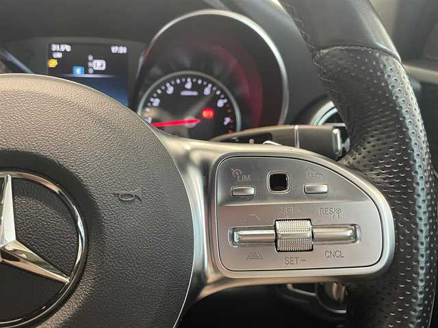 メルセデス・ベンツ Ｃ１８０ アバンギャルド AMGライン 愛知県 2020(令2)年 4.1万km 白 ＡＭＧライン　/レーダーセーフティーＰＫＧ　/ＣＯＭＭＡＮＤナビ　/Ｂｌｕｅｔｏｏｔｈ　/バックカメラ　/フルセグＴＶ　/ＡｐｐｌｅＣａｒＰｌａｙ　/ＡｎｄｒｏｉｄＡｕｔｏ　/ＡＣＣ　/ＬＫＡ　/ＬＤＷ　/ＢＳＭ　/ＥＴＣ2.0/プッシュスタート/アイドリングストップ/ウィンカーミラー