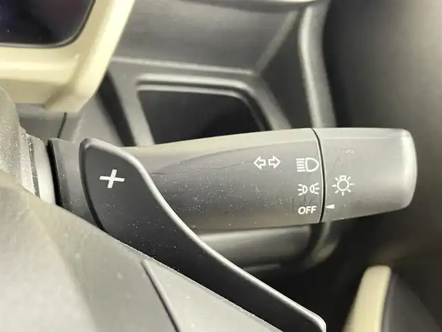 スズキ クロスビー HYBRID MX 千葉県 2019(平31)年 6.5万km ピュアホワイトP 純正ナビ/ フルセグTV　Bluetooth　CD　DVD/ビルトインETC/パドルシフト/横滑り防止装置/アイドリングストップ/オートエアコン/USB入力端子/純正ラバーマット/純正アルミホイール/ドアバイザー/パワーウインドウ/パワーステアリング/スマートキー/プッシュスタート