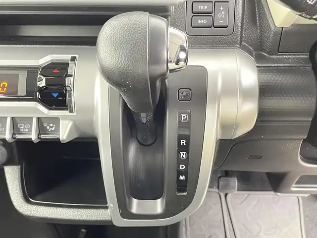 スズキ クロスビー HYBRID MX 千葉県 2019(平31)年 6.5万km ピュアホワイトP 純正ナビ/ フルセグTV　Bluetooth　CD　DVD/ビルトインETC/パドルシフト/横滑り防止装置/アイドリングストップ/オートエアコン/USB入力端子/純正ラバーマット/純正アルミホイール/ドアバイザー/パワーウインドウ/パワーステアリング/スマートキー/プッシュスタート