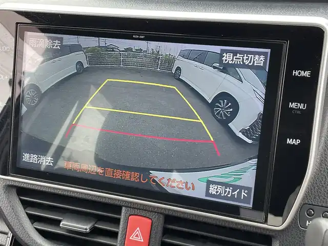 トヨタ ヴォクシー ZS 茨城県 2019(令1)年 6.8万km イナズマスパーキングブラックガラスフレーク 純正ナビ/【AM・FM・ＣＤ・ＤＶＤ・TV・SD・BT】/フリップダウンモニター/クルコン/ETC/Bカメラ/片側パワスラ/アイドリングストップ/前後コーナーセンサー/MTモード付AT/オートライト/オートハイビーム/Fフォグ/LEDライト/純正フロアマット/純正アルミホイール/横滑り防止装置/レーンキープアシスト/衝突被害軽減システム