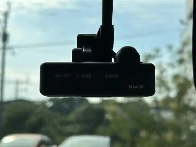 日産 デイズ ルークス HWS X Vセレクション 福岡県 2019(平31)年 2.7万km ホワイトパール ・純正ナビ/（BLUETOOTH/フルセグ/CD/DVD/・ルームミラー型アラウンドビューモニター/・ルームミラー型バックカメラ/・ETC/・ドライブレコーダー/・両側パワースライドドア/・インテリジェントエマージェンシーブレーキ/・リアシーリングファン/・ISOFIX/・純正アルミホイール/・フロアマット/・コーナーセンサー/・レーンキープアシスト/・横滑り防止装置/・衝突軽減システム/・アイドリングストップ/・オートライト/・オートマチックハイビーム/・ハーフレザーシート/・スマートキー/・ベンチシート/・保証書/・取扱説明書