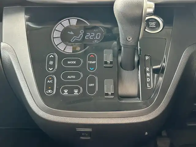 日産 デイズ ルークス HWS X Vセレクション 福岡県 2019(平31)年 2.7万km ホワイトパール ・純正ナビ/（BLUETOOTH/フルセグ/CD/DVD/・ルームミラー型アラウンドビューモニター/・ルームミラー型バックカメラ/・ETC/・ドライブレコーダー/・両側パワースライドドア/・インテリジェントエマージェンシーブレーキ/・リアシーリングファン/・ISOFIX/・純正アルミホイール/・フロアマット/・コーナーセンサー/・レーンキープアシスト/・横滑り防止装置/・衝突軽減システム/・アイドリングストップ/・オートライト/・オートマチックハイビーム/・ハーフレザーシート/・スマートキー/・ベンチシート/・保証書/・取扱説明書