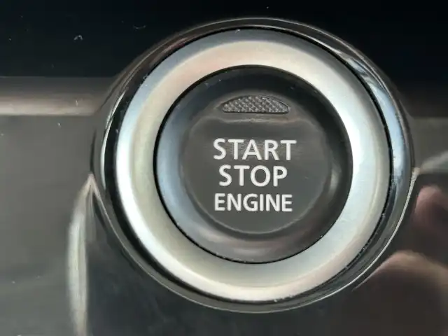 日産 デイズ ルークス HWS X Vセレクション 福岡県 2019(平31)年 2.7万km ホワイトパール ・純正ナビ/（BLUETOOTH/フルセグ/CD/DVD/・ルームミラー型アラウンドビューモニター/・ルームミラー型バックカメラ/・ETC/・ドライブレコーダー/・両側パワースライドドア/・インテリジェントエマージェンシーブレーキ/・リアシーリングファン/・ISOFIX/・純正アルミホイール/・フロアマット/・コーナーセンサー/・レーンキープアシスト/・横滑り防止装置/・衝突軽減システム/・アイドリングストップ/・オートライト/・オートマチックハイビーム/・ハーフレザーシート/・スマートキー/・ベンチシート/・保証書/・取扱説明書