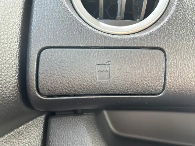 日産 デイズ ルークス HWS X Vセレクション 福岡県 2019(平31)年 2.7万km ホワイトパール ・純正ナビ/（BLUETOOTH/フルセグ/CD/DVD/・ルームミラー型アラウンドビューモニター/・ルームミラー型バックカメラ/・ETC/・ドライブレコーダー/・両側パワースライドドア/・インテリジェントエマージェンシーブレーキ/・リアシーリングファン/・ISOFIX/・純正アルミホイール/・フロアマット/・コーナーセンサー/・レーンキープアシスト/・横滑り防止装置/・衝突軽減システム/・アイドリングストップ/・オートライト/・オートマチックハイビーム/・ハーフレザーシート/・スマートキー/・ベンチシート/・保証書/・取扱説明書