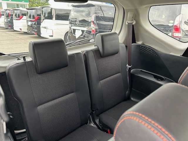 トヨタ シエンタ G クエロ 大阪府 2018(平30)年 1.5万km ホワイトパールクリスタルシャイン ナビ　/フルセグ　/Ｂｌｕｅｔｏｏｔｈ　/バックカメラ　/両側パワースライドドア　/ＬＥＤヘッドライト　/ビルトインＥＴＣ　/フロアーマット　/サイドバイザー　/スマートキー　/衝突軽減ブレーキ