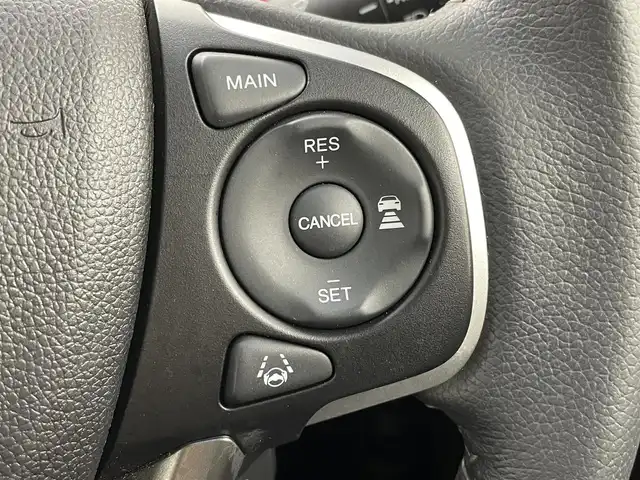 ホンダ フリード G ホンダセンシング 茨城県 2020(令2)年 3.9万km プラチナホワイトパール 純正7インチナビ/Bluetooth/フルセグ/CD/DVD/AM/FM/前後ドラレコ/ETC2.0/レーダークルーズコントロール/シートヒーター/LEDヘッドライト/オートライト/両側パワースライドドア/レーンキープアシスト/コーナーセンサー/スマートキー/スペアキー