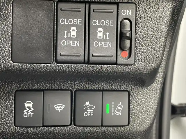 ホンダ フリード G ホンダセンシング 茨城県 2020(令2)年 3.9万km プラチナホワイトパール 純正7インチナビ/Bluetooth/フルセグ/CD/DVD/AM/FM/前後ドラレコ/ETC2.0/レーダークルーズコントロール/シートヒーター/LEDヘッドライト/オートライト/両側パワースライドドア/レーンキープアシスト/コーナーセンサー/スマートキー/スペアキー