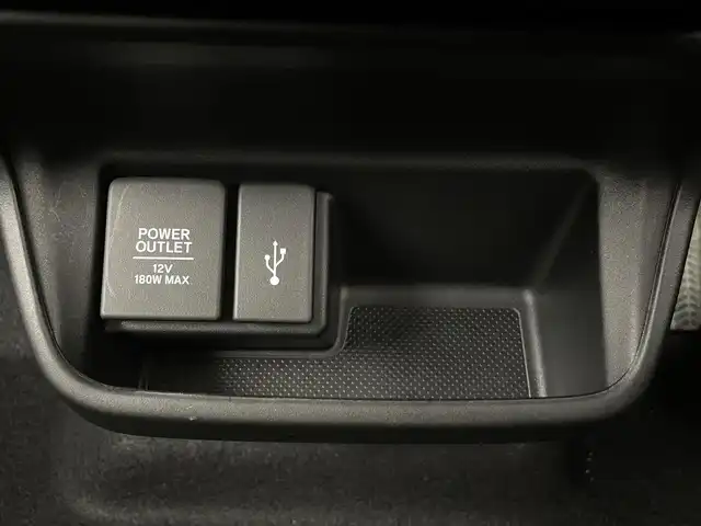 ホンダ フリード G ホンダセンシング 茨城県 2020(令2)年 3.9万km プラチナホワイトパール 純正7インチナビ/Bluetooth/フルセグ/CD/DVD/AM/FM/前後ドラレコ/ETC2.0/レーダークルーズコントロール/シートヒーター/LEDヘッドライト/オートライト/両側パワースライドドア/レーンキープアシスト/コーナーセンサー/スマートキー/スペアキー