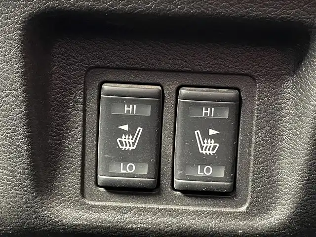 日産 セレナ ハイウェイスターVセレクションⅡ 福岡県 2018(平30)年 7万km ブリリアントホワイトパール プロパイロット/フリップダウンモニター/純正９インチナビ（ＭＭ５１８Ｄ－Ｌ）/フルセグTV/CD/DVD/BD/SD/BT/AUX/AM/FM/アラウンドビューモニター/エマージェンシーブレーキ/ＬＤＷ/ソナー/レーダークルーズコントロール/デジタルインナーミラー/ハンズフリー両側パワースライドドア/ステアリングヒーター/前席シートヒーター/パーキングアシスト/ビルトインETC/ドライブレコーダー/電動パーキング/ブレーキホールド/ステアリングリモコン/アイドリングストップ/スマートキー/プッシュスタート/純正AW/ロールサンシェード/シートバックテーブル