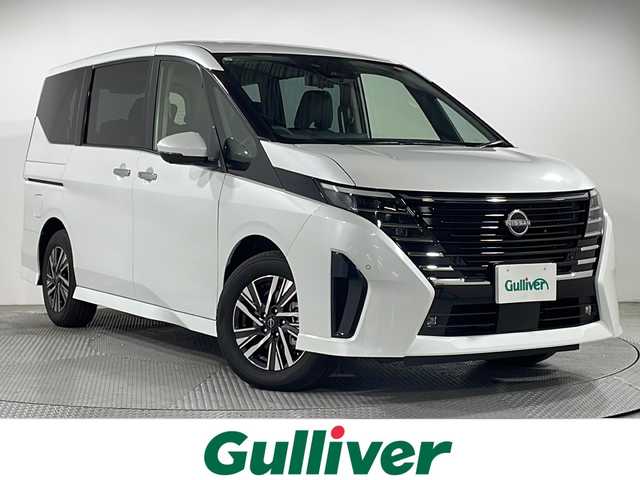 日産 セレナ e－パワー ハイウェイスター V 広島県 2025(令7)年 0.1千km プリズムホワイト 登録済未使用車　10Km/ヘッドランプ オートレベライザー/アダプティブLEDヘッドライトシステム/インテリジェント アラウンドビューモニター(移動物 検知機能付)/インテリジェント ルームミラー/アドバンスドドライブアシストディスプレイ（12.3インチカラーディスプレイ）/統合型インターフェースディスプレイ/ワイヤレス充電器/6スピーカー/NissanConnectナビゲーションシステム（地デジ内蔵）/車載通信ユニット（TCU［Telematics Control Unit］）/ETC2.0ユニット（ビルトインタイプ）/ドライブレコーダー（前後セット）/プロパイロット（ナビリンク機能付）/プロパイロット緊急停止支援システム(SOSコール機能付)/SOSコール/後席専用モニターHDMI NissanConnectナビ付車用/両側パワースライドドア/純正16インチアルミホイール(205/65/R16)/エアバッグ(運転席/助手席/サイド/カーテン)