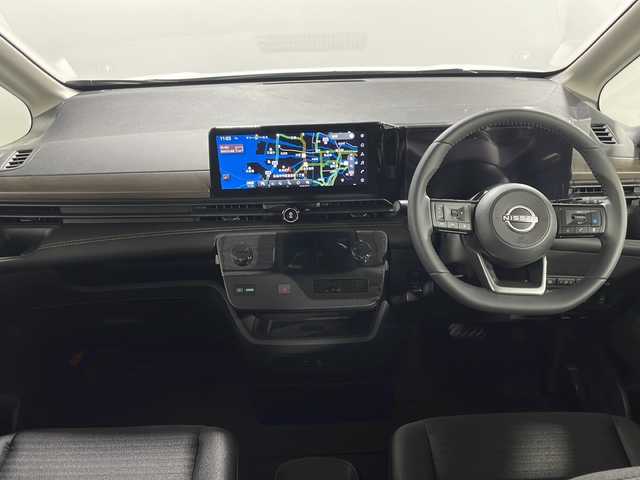 日産 セレナ e－パワー ハイウェイスター V 広島県 2025(令7)年 0.1千km プリズムホワイト 登録済未使用車　10Km/ヘッドランプ オートレベライザー/アダプティブLEDヘッドライトシステム/インテリジェント アラウンドビューモニター(移動物 検知機能付)/インテリジェント ルームミラー/アドバンスドドライブアシストディスプレイ（12.3インチカラーディスプレイ）/統合型インターフェースディスプレイ/ワイヤレス充電器/6スピーカー/NissanConnectナビゲーションシステム（地デジ内蔵）/車載通信ユニット（TCU［Telematics Control Unit］）/ETC2.0ユニット（ビルトインタイプ）/ドライブレコーダー（前後セット）/プロパイロット（ナビリンク機能付）/プロパイロット緊急停止支援システム(SOSコール機能付)/SOSコール/後席専用モニターHDMI NissanConnectナビ付車用/両側パワースライドドア/純正16インチアルミホイール(205/65/R16)/エアバッグ(運転席/助手席/サイド/カーテン)