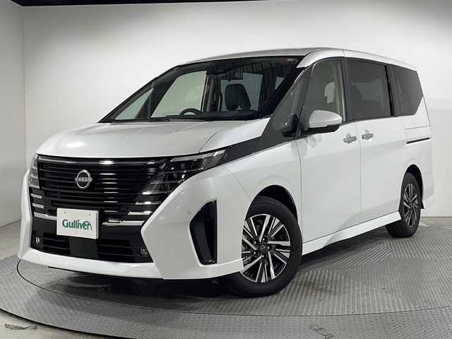 日産 セレナ e－パワー ハイウェイスター V 広島県 2025(令7)年 0.1千km プリズムホワイト 登録済未使用車　10Km/ヘッドランプ オートレベライザー/アダプティブLEDヘッドライトシステム/インテリジェント アラウンドビューモニター(移動物 検知機能付)/インテリジェント ルームミラー/アドバンスドドライブアシストディスプレイ（12.3インチカラーディスプレイ）/統合型インターフェースディスプレイ/ワイヤレス充電器/6スピーカー/NissanConnectナビゲーションシステム（地デジ内蔵）/車載通信ユニット（TCU［Telematics Control Unit］）/ETC2.0ユニット（ビルトインタイプ）/ドライブレコーダー（前後セット）/プロパイロット（ナビリンク機能付）/プロパイロット緊急停止支援システム(SOSコール機能付)/SOSコール/後席専用モニターHDMI NissanConnectナビ付車用/両側パワースライドドア/純正16インチアルミホイール(205/65/R16)/エアバッグ(運転席/助手席/サイド/カーテン)