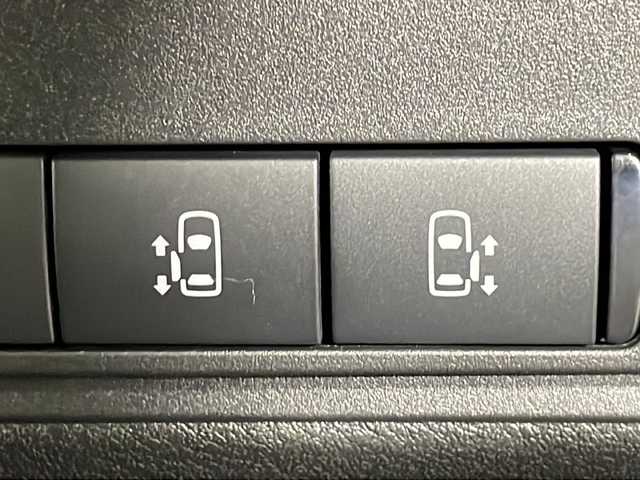 日産 セレナ e－パワー ハイウェイスター V 広島県 2025(令7)年 0.1千km プリズムホワイト 登録済未使用車　10Km/ヘッドランプ オートレベライザー/アダプティブLEDヘッドライトシステム/インテリジェント アラウンドビューモニター(移動物 検知機能付)/インテリジェント ルームミラー/アドバンスドドライブアシストディスプレイ（12.3インチカラーディスプレイ）/統合型インターフェースディスプレイ/ワイヤレス充電器/6スピーカー/NissanConnectナビゲーションシステム（地デジ内蔵）/車載通信ユニット（TCU［Telematics Control Unit］）/ETC2.0ユニット（ビルトインタイプ）/ドライブレコーダー（前後セット）/プロパイロット（ナビリンク機能付）/プロパイロット緊急停止支援システム(SOSコール機能付)/SOSコール/後席専用モニターHDMI NissanConnectナビ付車用/両側パワースライドドア/純正16インチアルミホイール(205/65/R16)/エアバッグ(運転席/助手席/サイド/カーテン)