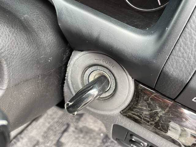 トヨタ ランドクルーザー プラド TX－LTD 60thスペシャル 佐賀県 2007(平19)年 18万km ホワイト ワンオーナー/社外ナビ（CN-RE05WD）/フルセグTV/Bluetooth/USB/DVD/バックカメラ/センターデフロック/ETC/LEDヘッドライト/オートライト/フォグランプ/ルーフレール/純正17インチAW/純正フロアマット/保証書/記録簿H22/24/26/30/R2/4/6/取扱説明書/スペアキー