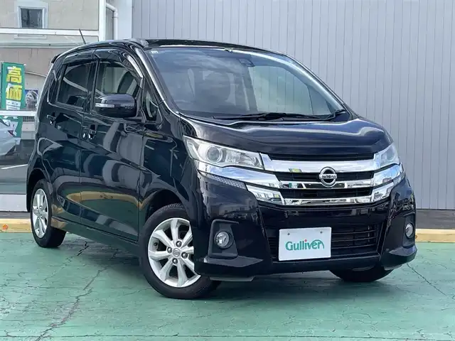 日産 デイズ ハイウェイスターX 埼玉県 2016(平28)年 7.4万km ブラック ワンオーナー/新車時保証書/取扱説明書/純正SDナビ（MM316D-W)/　（フルセグTV/BT/CD・DVD/SD/USB/ラジオ）/トラクションコントロール機能/スタビリティコントロール機能/エマージェンシーブレーキ/レーザーレーダー/アラウンドビューモニター/プッシュスタート/ステアリングスイッチ/オートライト/純正HIDヘッドライト/オートハイビーム/アイドリングストップ/ETC/純正フロアマット/純正ドアバイザー/タイヤサイズ　　155/65/R14