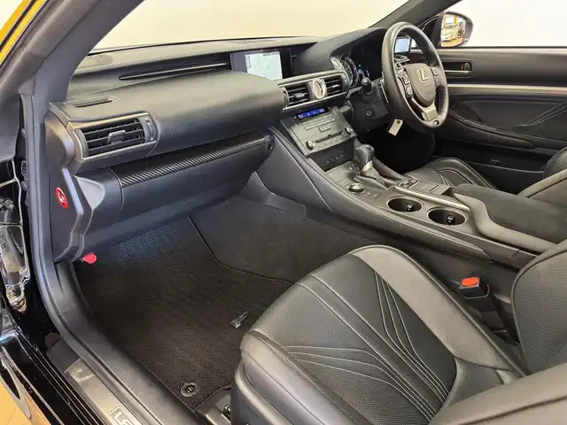 レクサス ＲＣ Ｆ 群馬県 2015(平27)年 6.5万km ブラック レーダークルーズコントロール/オートハイビーム/ブラインドスポットモニター/パーキングセンサー/レーンディパーチャーアラート/プリクラッシュセーフティ/純正SDナビ/   BT/フルセグ/CD/DVD/Blu-ray/SD/AM/FM/USB/バックカメラ/黒革シート/前席シートヒーター/前席エアシート/本革巻きステアリング/ステアリングヒーター/3眼LEDヘッドライト/純正フロアマット/純正19インチAW/ドライブレコーダー/ビルトインETC